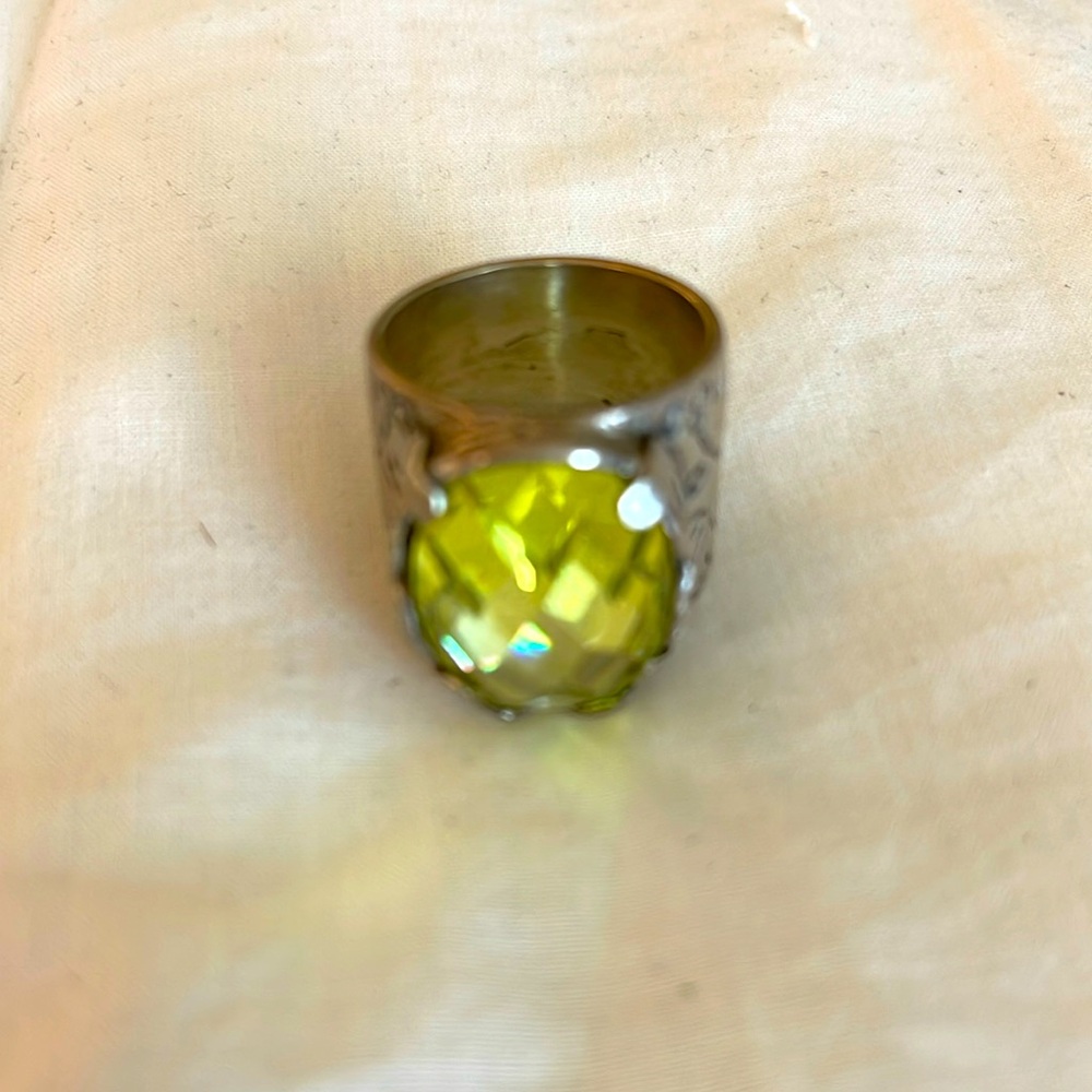 Gorgeous wide ring